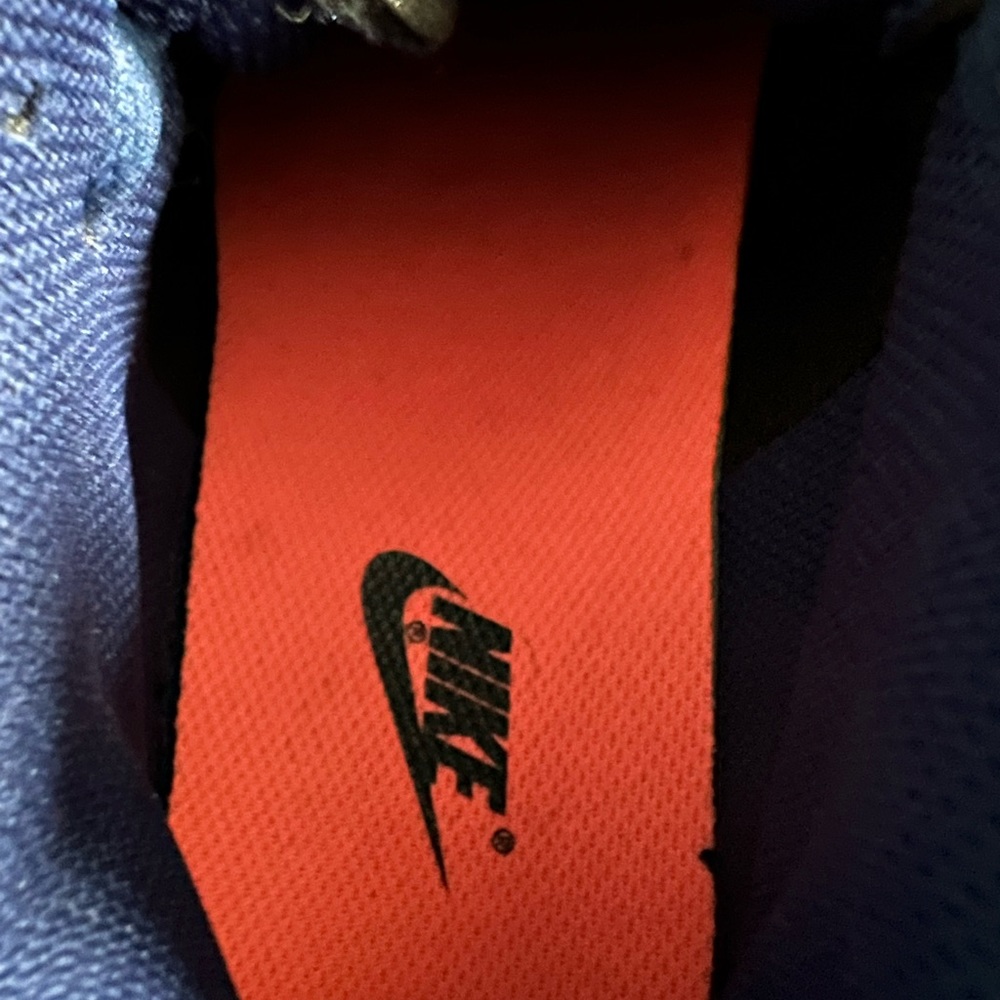 Nike Basketball Sneakers - Picture 6 of 8